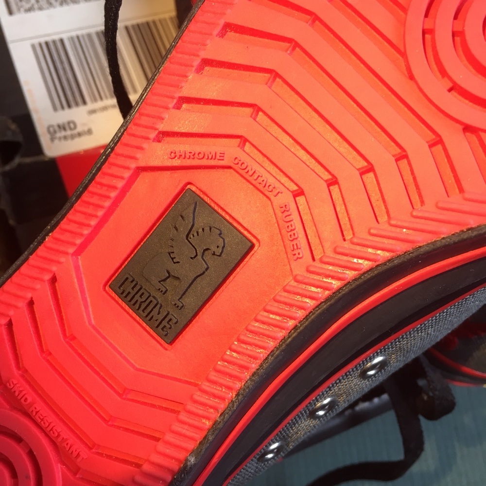 W’s: 6.5, M’s: 5 •Chrome Industries• Kursk-Cordura Grey Red Sole Cycling Sneaks - Picture 8 of 10
